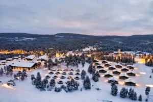 Private transfer between Rovaniemi and Inari with door-to-door service